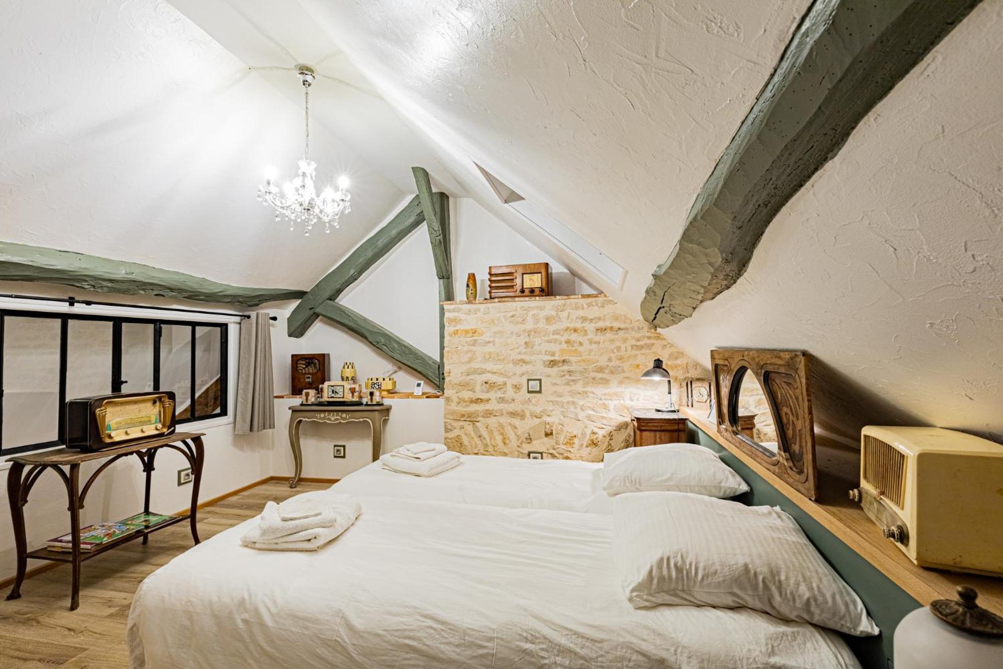 Le Domaine Des Carriers Bed & Breakfast Chevroches Room photo
